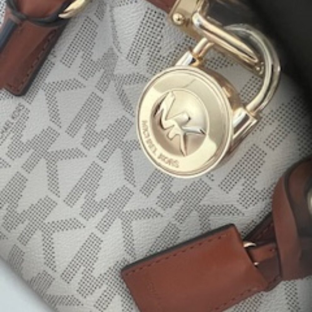 Michael Kor  purse